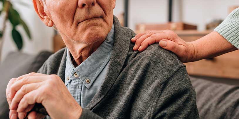 anciano-pension-vejezbigstock